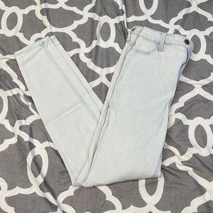 Light washed skinny jeans from Hollister size 5